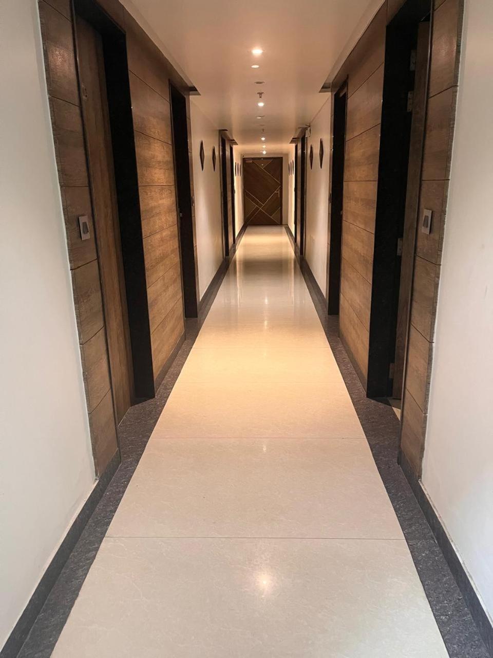 Hotel Parklane Agra (Uttar Pradesh) Kültér fotó